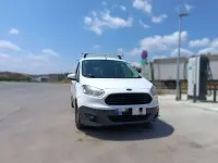 Usado Ford Tourneo Courier Ambiente 95 CV (69 kW) 2016 Blanco Monovolumen