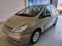 Usado Citroën Xsara Picasso Exclusive 117 CV (86 kW) 2004 Gris / plata Monovolumen