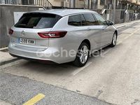 Usado Opel Insignia Selective 136 CV (100 kW) 2018 Gris / plata Familiar