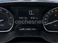 Usado Peugeot 208 Style 100 CV (73 kW) 2016 Rojo Utilitario