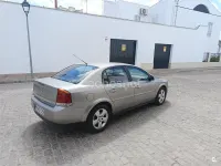 Usado Opel Vectra Comfort 100 CV (73 kW) 2004 Beige Berlina