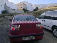 Usado Seat Cordoba Stella 60 CV (44 kW) 2000 Rojo Berlina