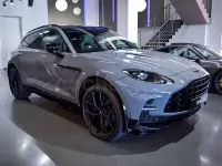 Nuevo Aston Martin DBX 707 CV (519 kW) 2026 Gris / plata SUV