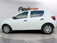 Usado Dacia Sandero Ambiance 73 CV (53 kW) 2017 Blanco Berlina