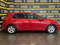 Usado VW Golf VIII Life 110 CV (80 kW) 2021 Rojo Berlina