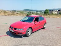 Usado Seat Leon Stella 110 CV (80 kW) 2004 Rojo Utilitario