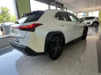 Usado Lexus UX Business Edition 184 CV (135 kW) 2022 Blanco SUV