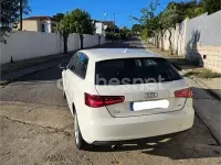 Usado Audi A3 Attraction 105 CV (77 kW) 2013 Blanco Berlina