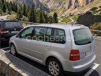 Usado VW Touran Advance 140 CV (102 kW) 2005 Gris / plata Monovolumen