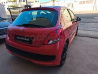 Usado Peugeot 207 68 CV (50 kW) 2014 Rojo Descapotable