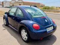 Usado VW New Beetle 100 CV (73 kW) 2003 Azul Utilitario