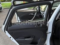 Używany Opel Astra Selective 110 KM (80 kW) 2011 Biały Sedan/Limuzyna
