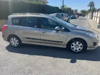 Usado Peugeot 308 SW Active 112 CV (82 kW) 2013 Beige Familiar