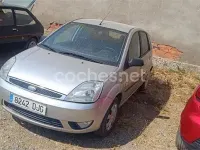 Usado Ford Fiesta 68 CV (50 kW) 2005 Blanco Utilitario