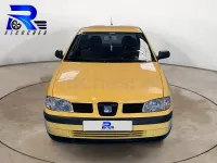 Usado Seat Ibiza Stella 60 CV (44 kW) 2001 Amarillo Utilitario