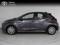 Usado Toyota Yaris Hybrid Active 116 CV (85 kW) 2024 Gris / plata Berlina