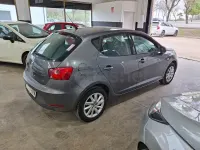 Usado Seat Ibiza Style 105 CV (77 kW) 2014 Gris / plata Berlina
