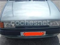 Usado Ford Fiesta 45 CV (33 kW) 1985 Gris / plata Berlina