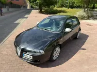Usado Alfa Romeo 147 Distinctive 105 CV (77 kW) 2010 Negro Utilitario