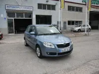 Usado Skoda Fabia 60 CV (44 kW) 2009 Azul Berlina