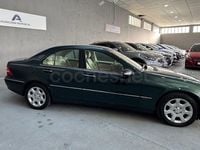 Usado Mercedes C220 Avantgarde 150 CV (110 kW) 2004 Verde Berlina