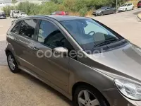 Usado Mercedes B200 140 CV (102 kW) 2007 Gris / plata Monovolumen