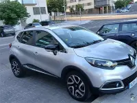 Usado Renault Captur Zen 90 CV (66 kW) 2016 Gris / plata SUV