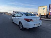 Usado Opel Astra Dynamic 110 CV (80 kW) 2017 Blanco Berlina