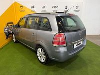 Usado Opel Zafira Cosmo 150 CV (110 kW) 2005 Gris / plata Monovolumen