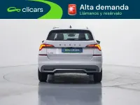 Usado Skoda Kamiq Selection 150 CV (110 kW) 2023 Blanco SUV