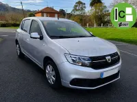 Usado Dacia Sandero Lauréate 75 CV (55 kW) 2017 Gris / plata Berlina