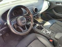 Usado Audi A3 Design 116 CV (85 kW) 2018 Gris / plata Berlina