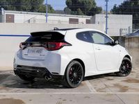 Usado Toyota Yaris 283 CV (208 kW) 2024 Blanco Utilitario