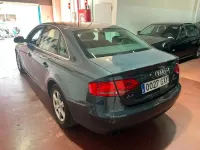 Usado Audi A4 180 CV (132 kW) 2010 Gris Berlina