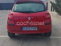 Usado Renault Clio II Dynamique 105 CV (77 kW) 2007 Rojo Berlina
