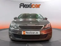 Usado Peugeot 308 Allure 130 CV (95 kW) 2016 Granate Berlina