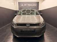 Usado VW Polo Advance 90 CV (66 kW) 2012 Gris / plata Utilitario