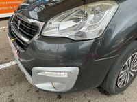Usado Peugeot Partner Style 100 CV (73 kW) 2018 Gris Monovolumen