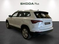 Usado Skoda Karoq Selection 150 CV (110 kW) 2025 Blanco SUV