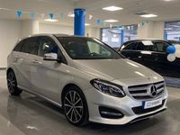 Usado Mercedes B180 109 CV (80 kW) 2018 Plateado Monovolumen
