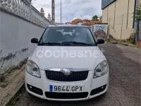 Käytetty Skoda Fabia 70 HP (51 kW) 2009 Valkoinen Sedan