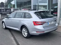 Usado Skoda Superb Ambition 150 CV (110 kW) 2022 Gris Familiar
