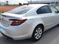 Usado Opel Insignia Excellence 140 CV (102 kW) 2015 Gris / plata Berlina
