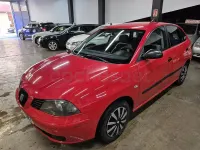 Usado Seat Ibiza 75 CV (55 kW) 2003 Rojo Utilitario