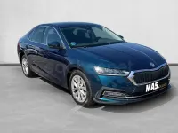 Usado Skoda Octavia Selection 150 CV (110 kW) 2023 Azul Berlina