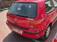 Usado VW Golf IV Conceptline 75 CV (55 kW) 2000 Rojo Berlina