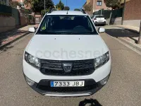 Usado Dacia Sandero Stepway 90 CV (66 kW) 2015 Blanco Berlina