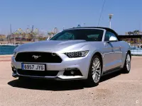 Usado Ford Mustang Convertible 314 CV (230 kW) 2017 Gris / plata Descapotable
