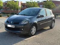 Usado Renault Clio II Dynamique 106 CV (77 kW) 2006 Gris Utilitario
