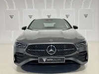 Usado Mercedes CLA200 163 CV (119 kW) 2024 Gris / plata Berlina